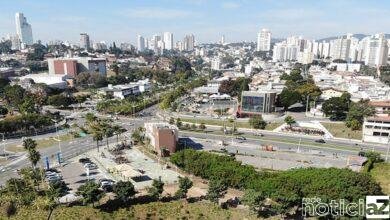 Obras em viaduto interditam a Nove de Julho
