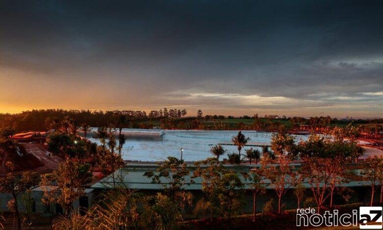 Surf com disputa inédita em praia de ondas artificiais no Brasil