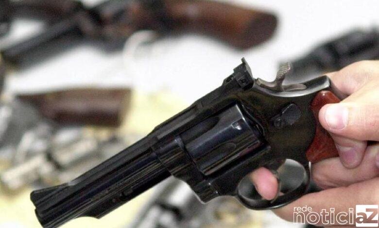 Governo altera decretos para ampliar acesso a armas e munições