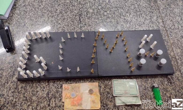Jovem é detido pela GCM sob acusação de tráfico de drogas