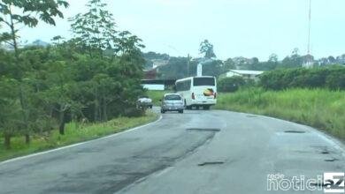 População de Várzea Paulista na bronca com mato alto