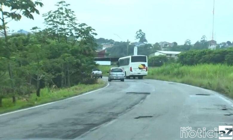 População de Várzea Paulista na bronca com mato alto