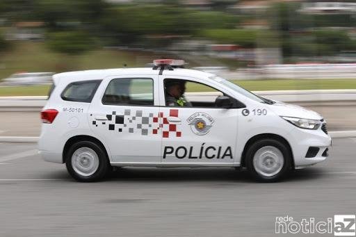 Bandidos invadem sítio e fazem família refém