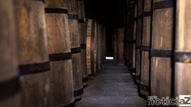 Os barris de madeira podem transformar o sabor e a cor das cachaças