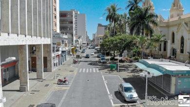 Comerciantes dão jeitinho de 'furar' quarentena