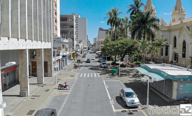 Comerciantes dão jeitinho de 'furar' quarentena