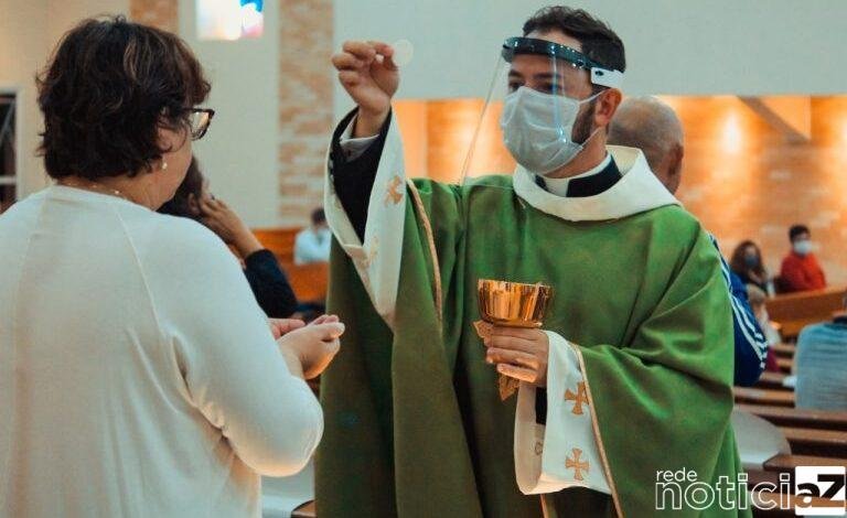 Mesmo sem missas, Bispo de Jundiaí defende comunhão dos fieis
