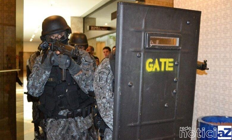 Reféns são liberados pelo GATE em Cajamar