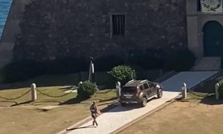 Policial em surto é atingido e morre no hospital