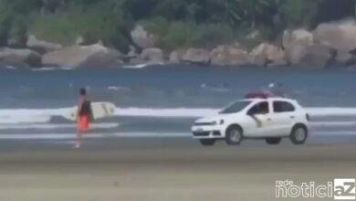 Um pega-pega acontece em praia de São Vicente