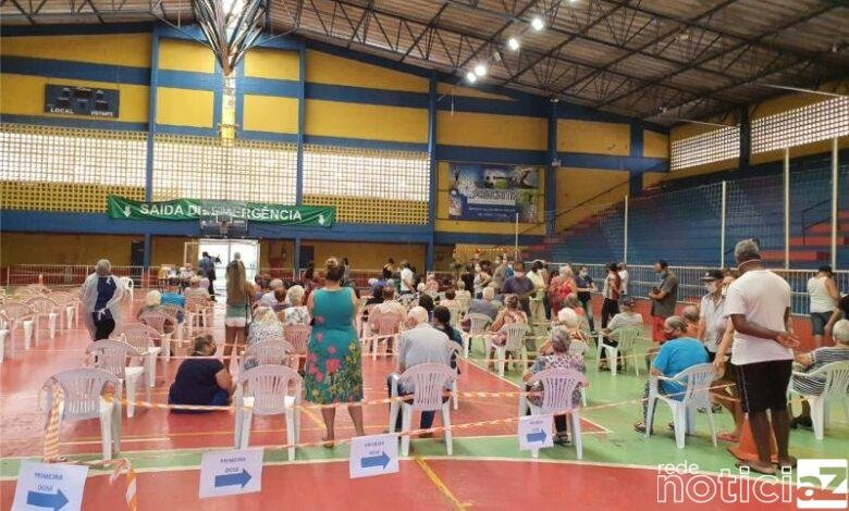 Vacina contra COVID-19 é realizada em Campo Limpo