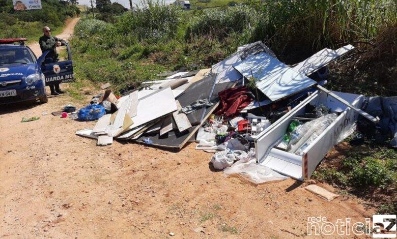 Descarte irregular de entulho é flagrado pela Divisão Florestal
