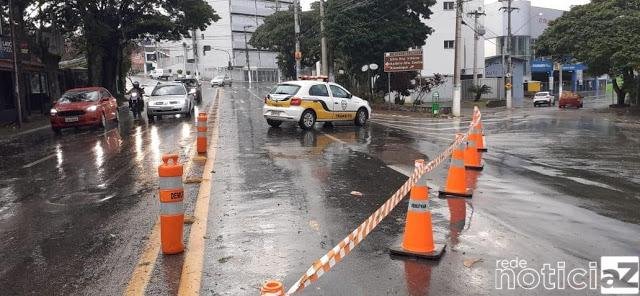 Tempestade provoca quedas de árvores e energia em Itupeva