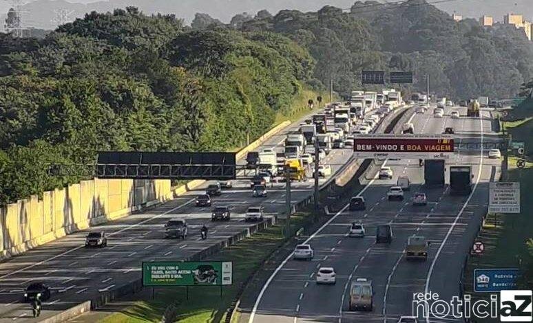Oito veículos provocam engavetamento na Rodovia dos Bandeirantes