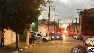 Bruno Covas é sepultado em cemitério de Santos sob aplausos