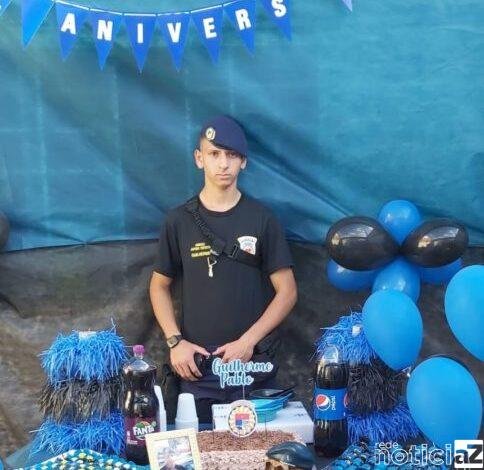 Adolescente ganha aniversário com tema da Guarda Municipal
