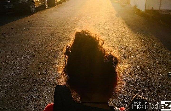 Joana Bardi Gusson Schiavi, a Jojo, que tem 5 anos vai para a Rússia em busca de um tratamento pioneiro. A menina nasceu com uma mutação