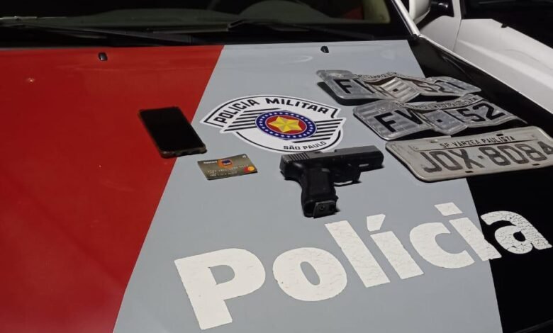 Polícia recupera carro roubado em Jundiaí