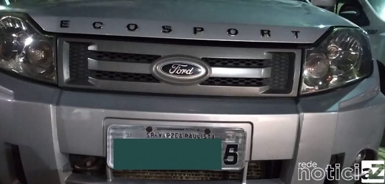 Mulher é presa após falsificar numeração de placa de veículo