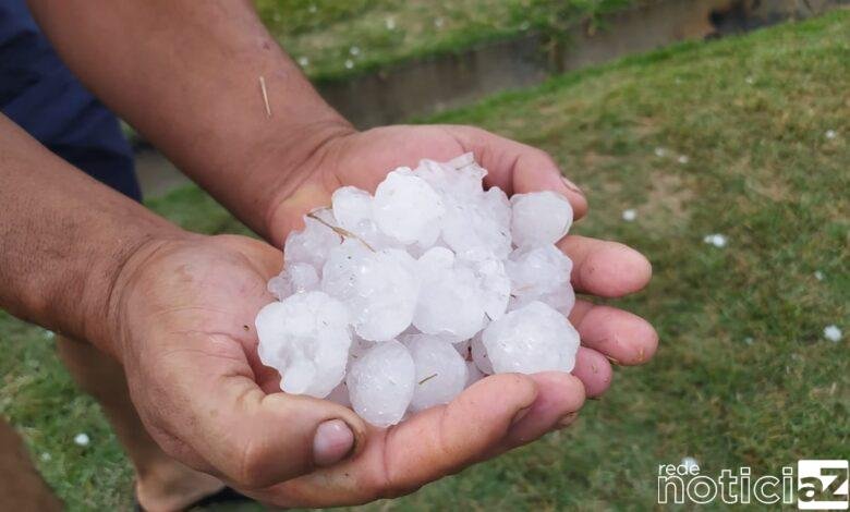 Chuva de granizo toma conta de Jundiaí
