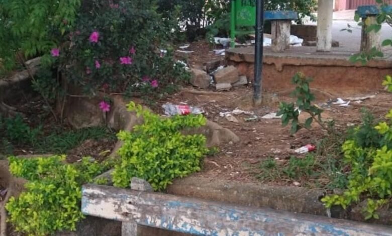 Moradores pedem limpeza e segurança de praça de Jundiaí