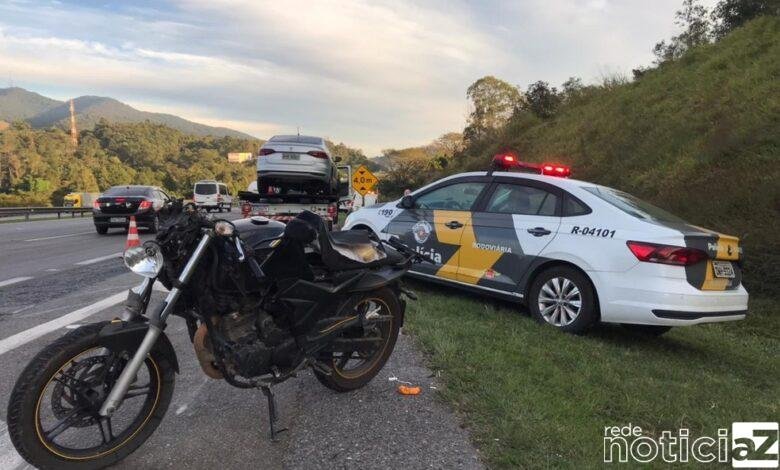 Cinco veículos se envolvem em acidente na Bandeirantes