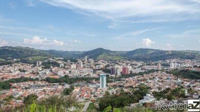 A cidade de Amparo iniciou nessa sexta-feira (4) um lockdown que vai funcionar por dois finais de semana. A cidade, que já tinha adotado a volta à fase