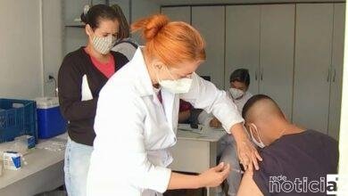 Profissionais da saúde são contratados para vacinar contra a Covid em Cabreúva