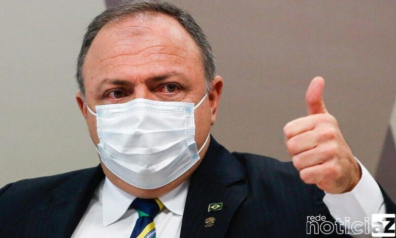 Deu pizza verde. Pazuello não será punido pelo Exército