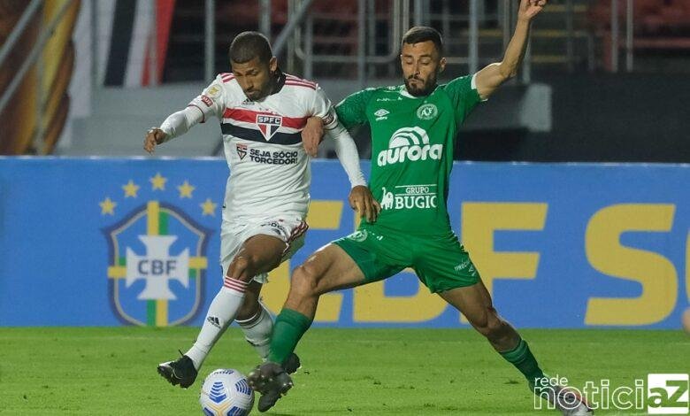 São Paulo empata com a Chapecoense e ainda não venceu no Brasileirão