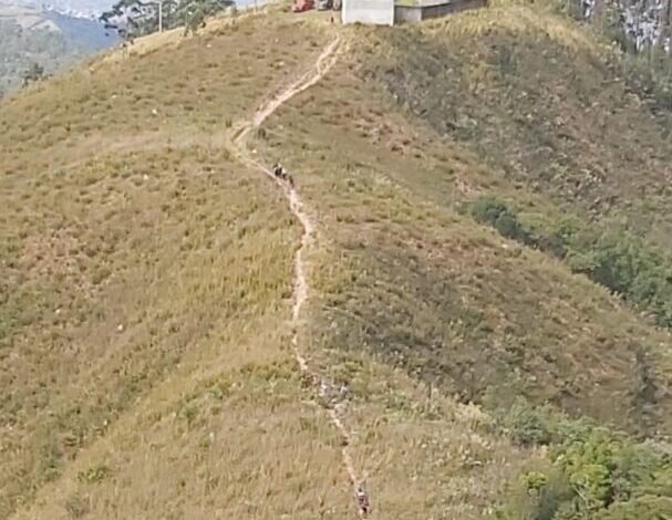 Aceiros preventivos são feitos em Várzea Paulista