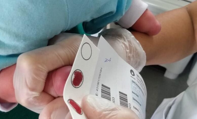 Junho Lilás lembra a importância do teste do pezinho