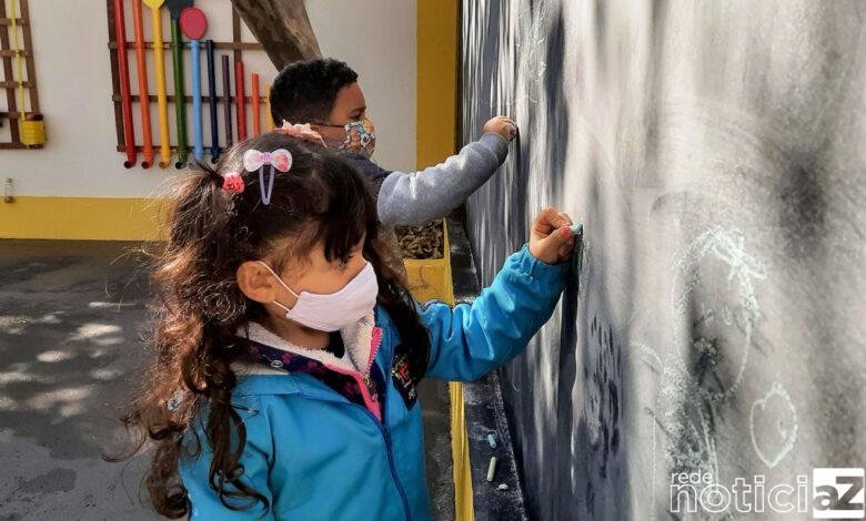 Escola de Jundiaí aposta em aula ao ar livre para ensinar os alunos