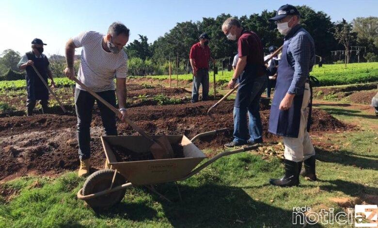 Turma de capacitação para cultivo de Hortas Urbanas de Jundiaí recebe certificação