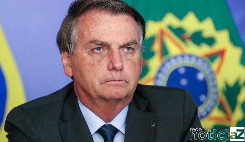O presidente Jair Bolsonaro disse hoje (14) que levará ao presidente do Senado, Rodrigo Pacheco, um pedido para que instaure um processo