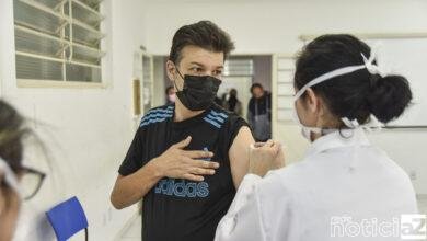 A xepa da vacina contra a Covid está disponível em Louveira