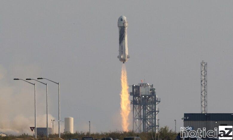 O homem mais rico do mundo ganha o espaço