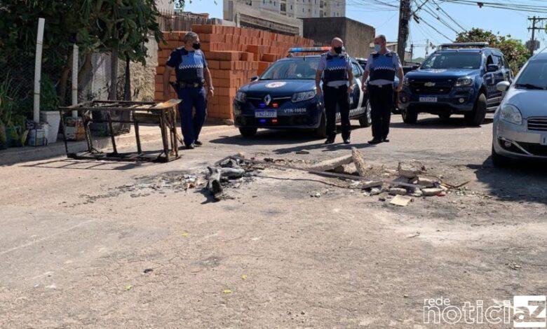 Guarda de Jundiaí remove barricada no Jardim Tamoio