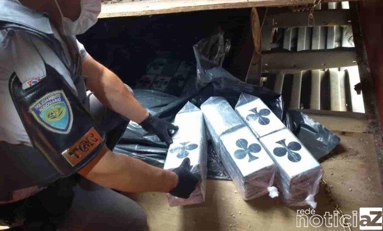 A Polícia Militar Rodoviária fez uma grande apreensão de drogas. O carregamento tinha mais de meia tonelada de cocaína. Foi durante fiscalização