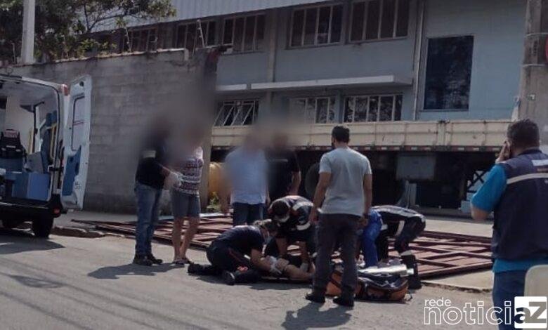 Mulher fica gravemente ferida ao ser atingida por portão em Itupeva