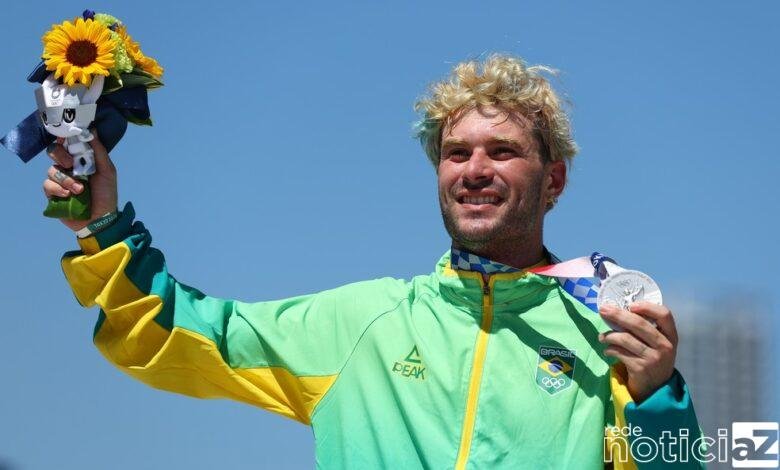 Pedro Barros conquista a prata no skate park olímpico