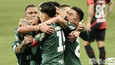 Palmeiras vence o Athletico-PR e segue na caça ao líder Atlético-MG do Brasileirão