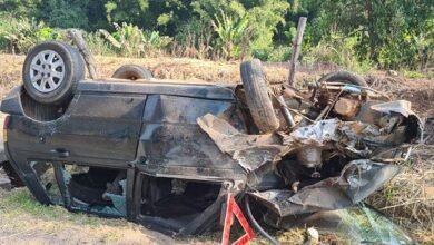 Motorista sofre grave acidente ao capotar carro em Jundiaí