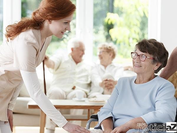 Curso de cuidador de idosos de Jundiaí tem vagas abertas