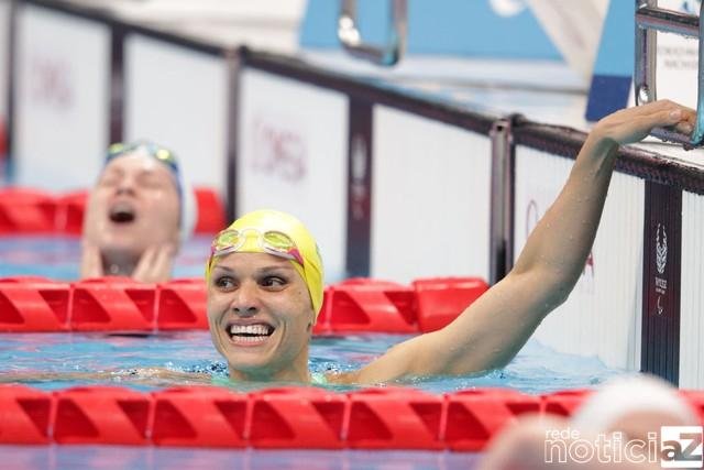 Quem para Carol Santiago? Brasileira leva o terceiro ouro nas Paralimpíadas