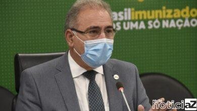 Ministro da Saúde explica decisão de não recomendar vacina da Covid para adolescentes