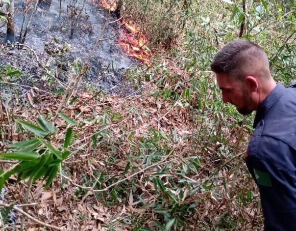 Mais um foco de incêndio aparece na Serra do Japi em Cabreúva