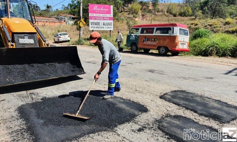 Operação tapa-buraco na Marginal Rio Jundiaí é feita em Campo Limpo Paulista
