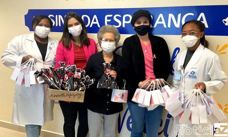 Outubro Rosa: Pacientes do Hospital São Vicente recebem produtos para a auto estima