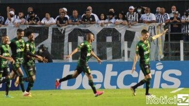 Mesmo na Vila, Santos perde para o América-MG e se complica no Brasileirão